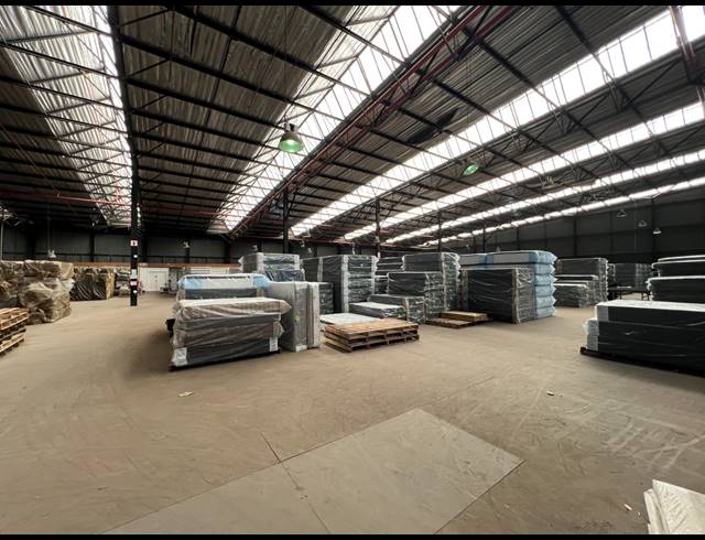 32,965M² WAREHOUSE TO LET IN ROODEKOP